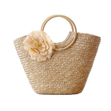 Load image into Gallery viewer, Straw Handbag Flower Design